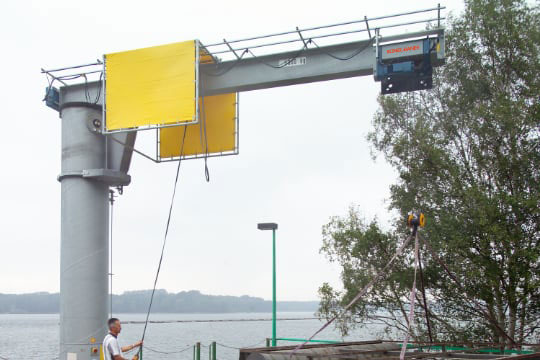 Konecranes Säulenschwenkkrane für den Außeneinsatz